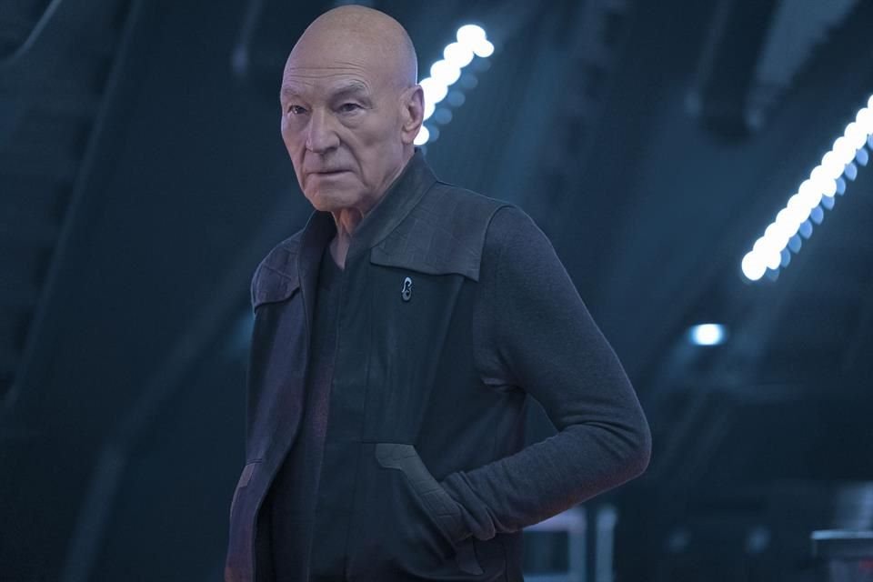 Gracias a su trabajo en 'Star Trek: Picard' el actor Patrick Stewart se alzó con dos galardones en la gala de premios de los Critics Choice Super Awards.