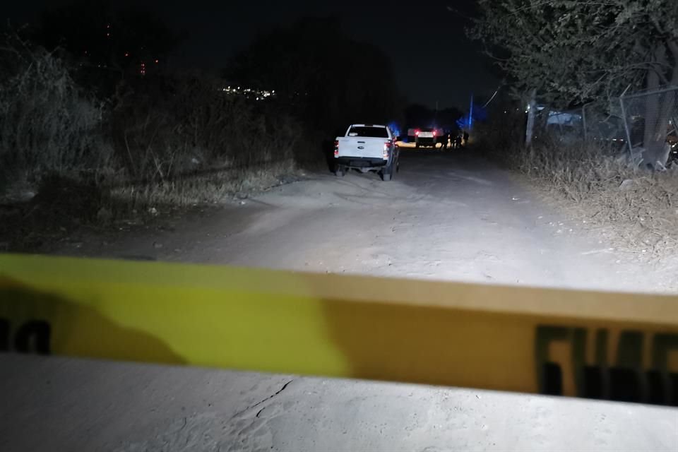 Un cadáver con huellas de violencia fue hallado ayer sobre una brecha ubicada a escasos metros del cruce de Periférico y Adolf B. Horn.