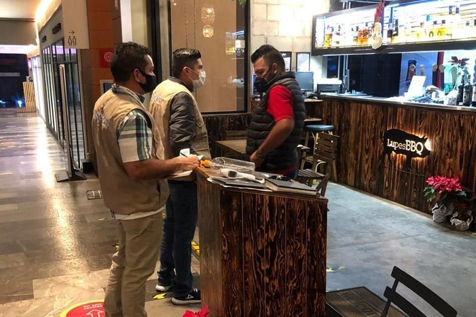 Gobierno de Tlajomulco visitó mil 256 giros comerciales del 6 al 11 de enero, que dejaron 54 apercibimientos y cuatro infracciones.