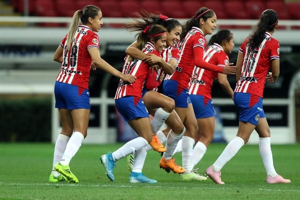 Las Chivas femenil debutaron en el torneo Guardianes 2021 con triunfo de 2-0 ante las Bravas de Juárez.