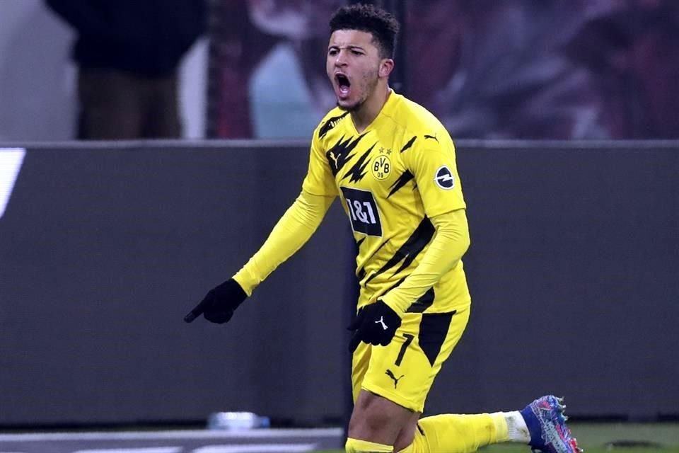 Jadon Sancho ya fue multado una vez luego de hacerse un corte clandestino de cabello.
