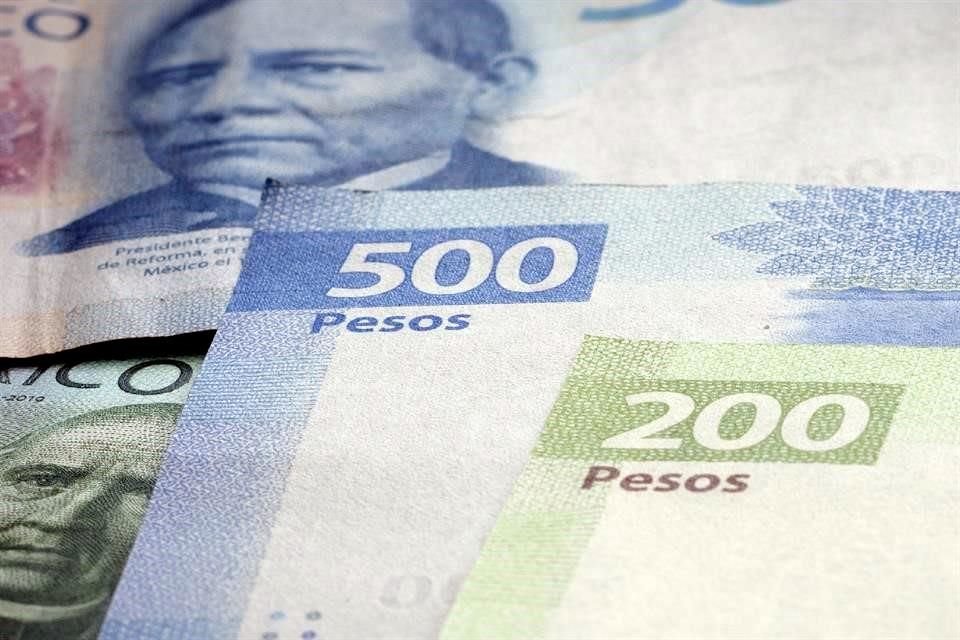 Para 2020 se habían estimado ingresos públicos por 5.52 billones de pesos, pero se obtuvieron 5.33 billones, una caída real de 4.1% respecto a 2019.