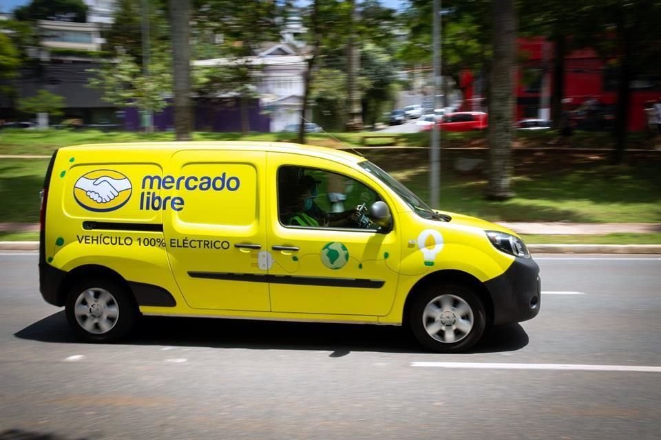 MercadoLibre está entrando al mundo eléctrico mientras que el valor de sus acciones ha aumentado más del doble.