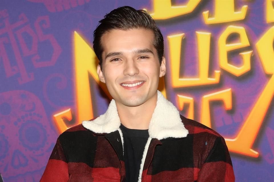 El influencer Memo Aponte contó que fue asaltado junto a su novia mientras iban de camino a Puerto Vallarta para celebrar su aniversario.