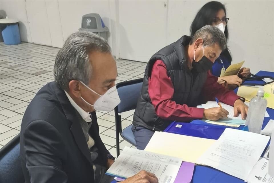 Fernando Garza se registró como precandidato del PAN a la Presidencia Municipal tapatía, de cara a los comicios del 6 de junio.