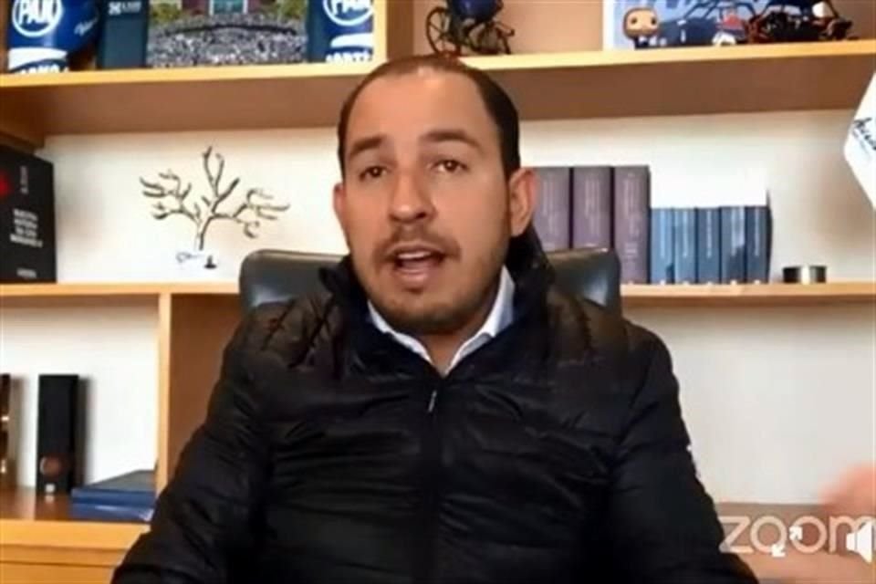 Marko Cortés, dirigente nacional del PAN, en conferencia de prensa.