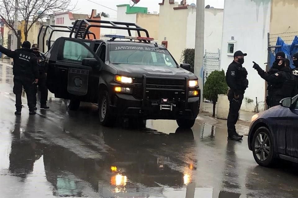 Los hechos fueron reportados a las 7:30 horas en la calle Ágata 302, donde presuntamente había una persona herida por arma de fuego.