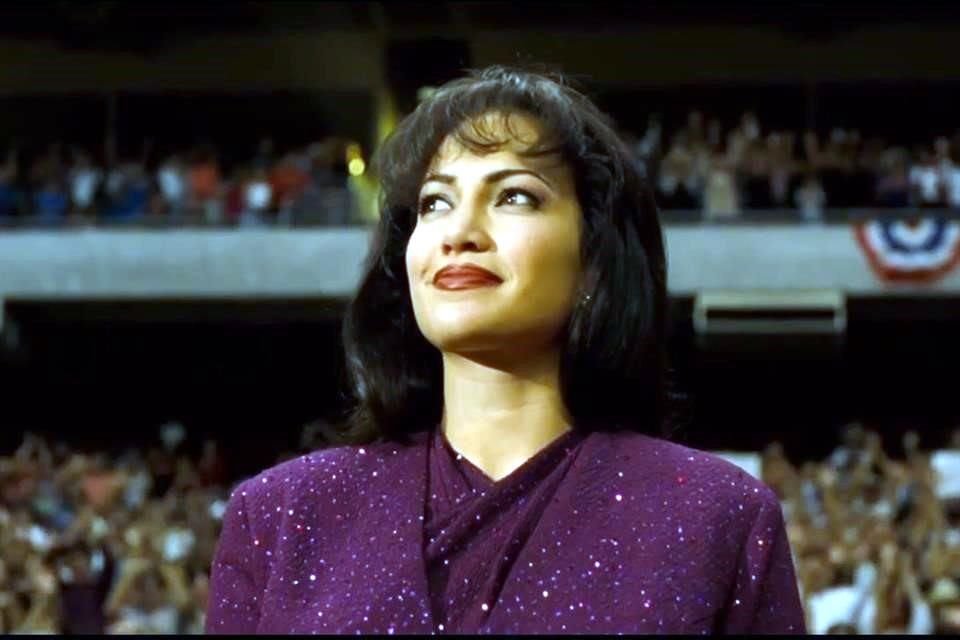 Un grupo de legisladores estadounidenses quieren que 'Selena', cinta sobre la cantante Selena Quintanilla, ingrese al Registro Nacional de Películas.