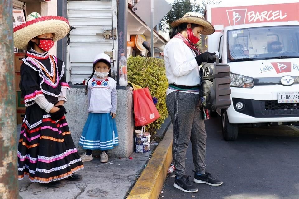 Las mujeres realizan sus presentaciones en Popocatépetl y División del Norte.