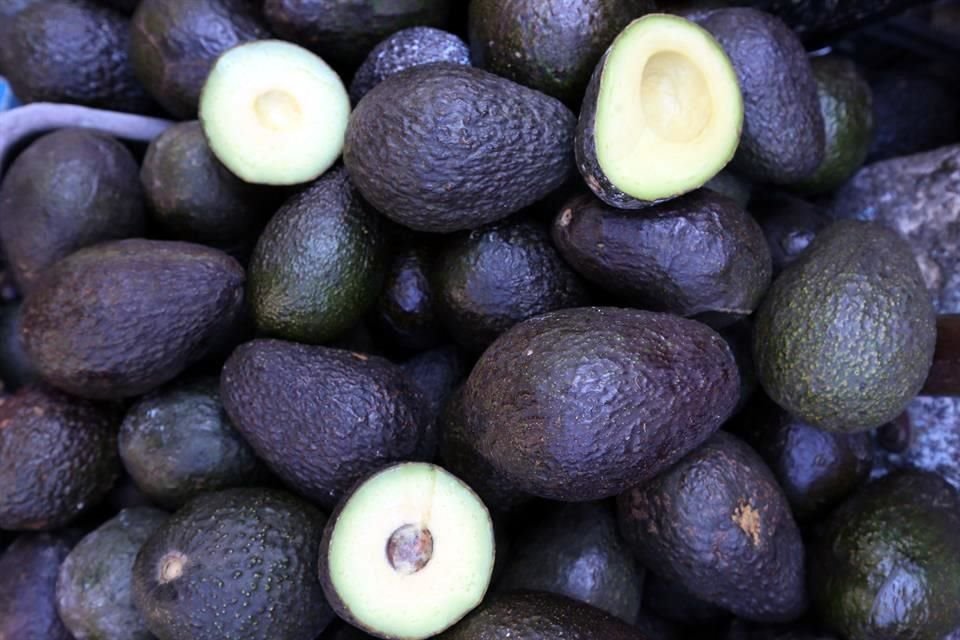 El Gobierno de Estados Unidos suspendió temporalmente la importación de aguacate de Michoacán, por amenazas que recibió un inspector.