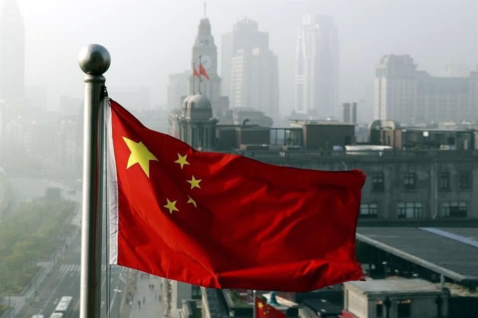 China es el mayor emisor del mundo de gases de efecto invernadero, responsable de casi un 30% de las emisiones totales.