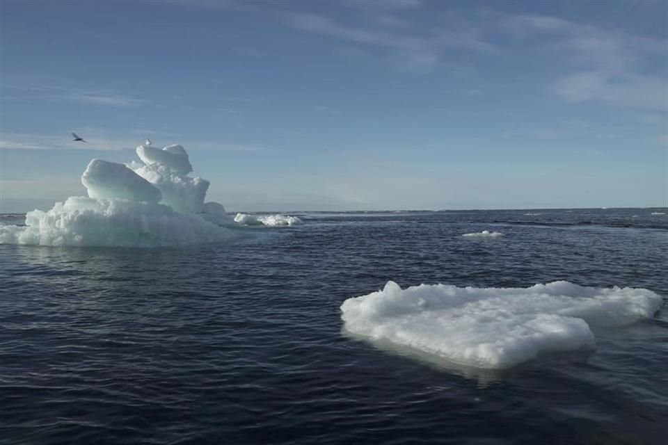 La pérdida de hielo alcanzó una velocidad récord que coincide con los peores escenarios de calentamiento global, alerta estudio.