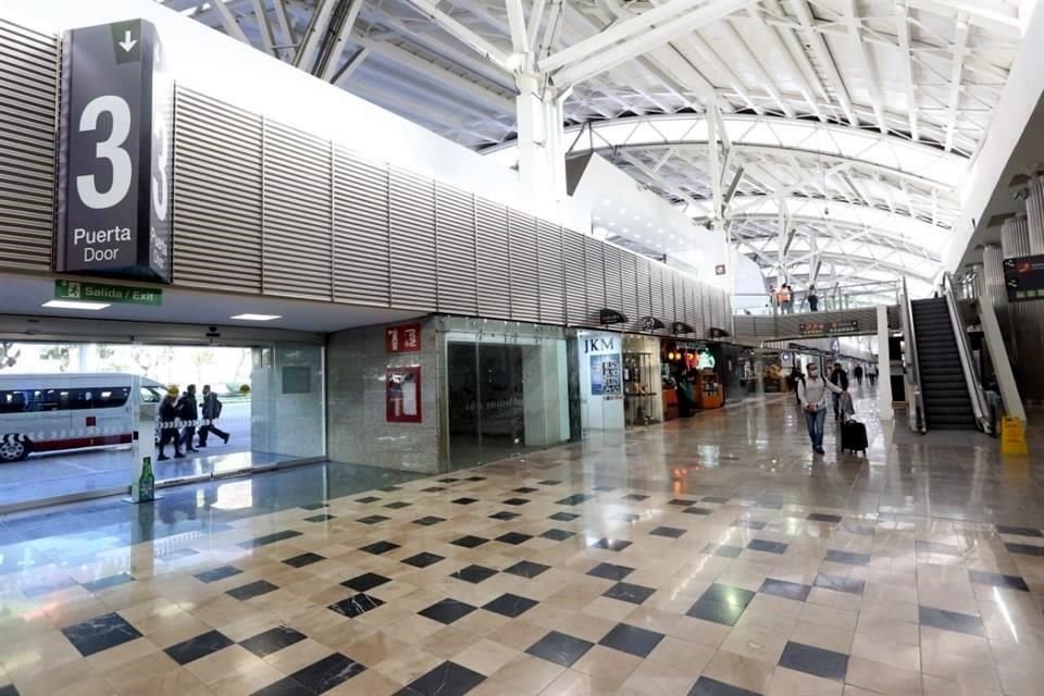 Entre las puertas 3 y 4 de la Termina 1 no hay un módulo instalado, como informó la SCT.
