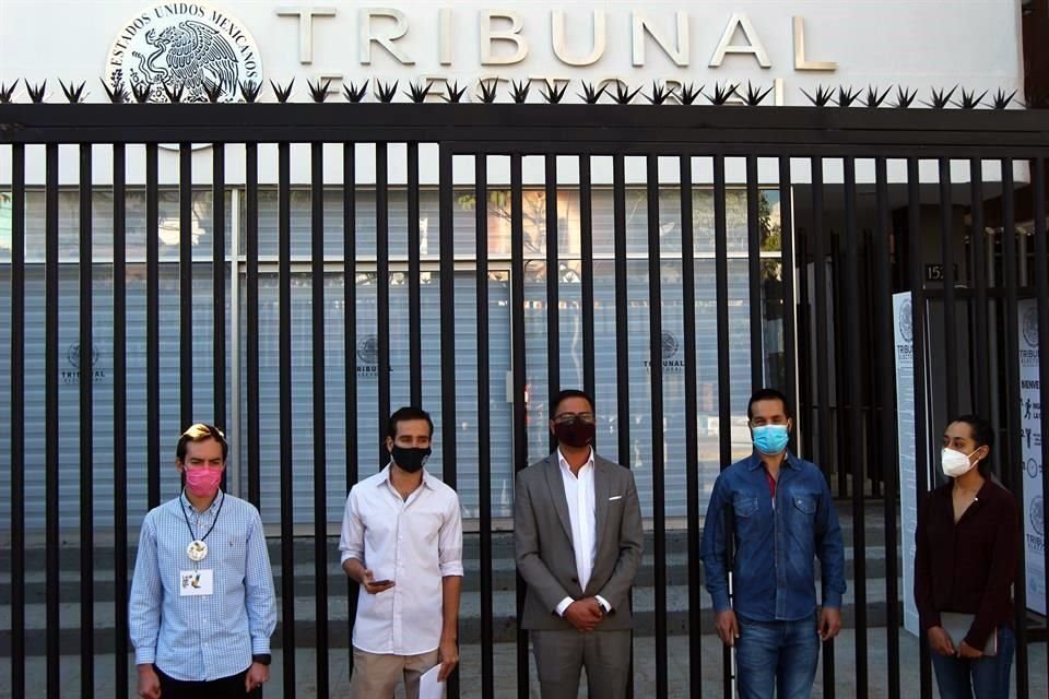 Los aspirantes acudieron al Tribunal Electoral para reclamar la falla en la app.