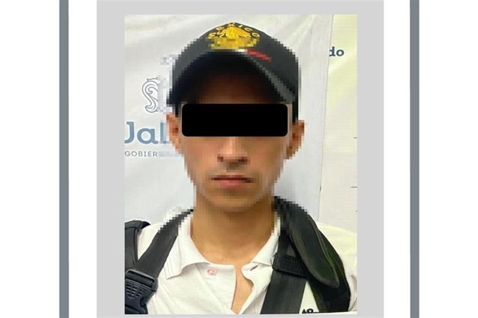 Brayan fue sorprendido y detenido con credenciales falsas.