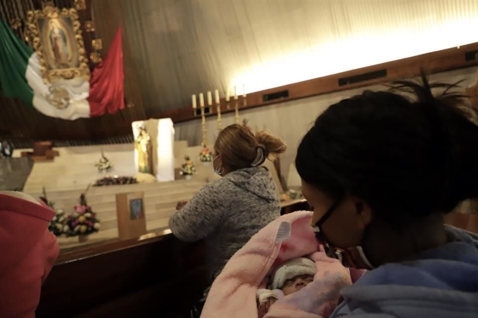 La madre y la abuela de la pequeña la llevaron primero a la Basílica de Guadalupe, para dar gracias a la Virgen.