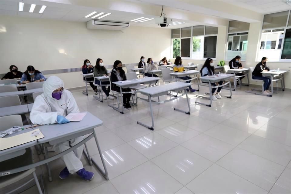 El examen de admisión estaba planeado para aplicarse el próximo 6 de febrero.
