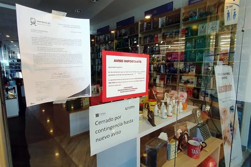 Aspecto de una librería de la cadena La Ventana, en Nuevo León, cerrada ante la emergencia sanitaria.