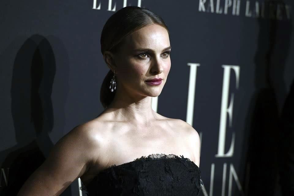 La actriz Natalie Portman negó los rumores de un supuesto embarazo y, de paso, criticó que se siga juzgando públicamente el cuerpo de las mujeres.