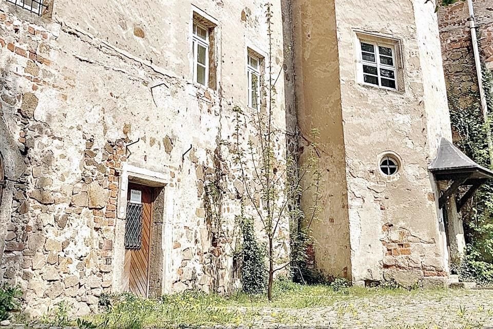 'Aquí no necesitas una escenografía: tienes un castillo', dice la directora sobre el espíritu del proyecto.