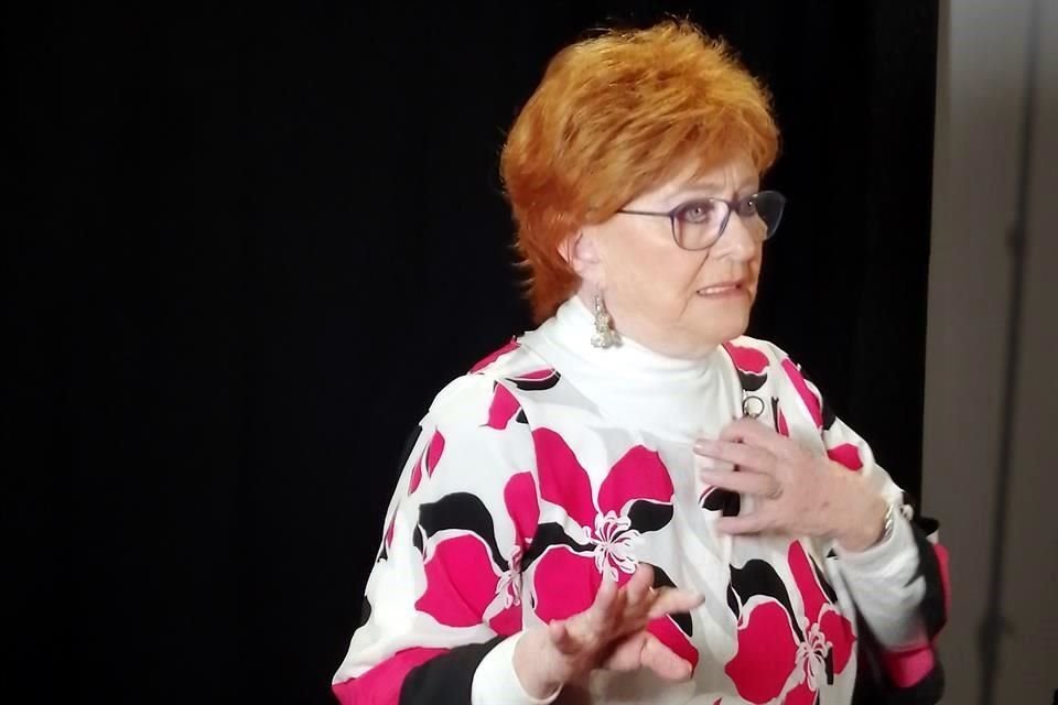 La actriz Susana Alexander presentará este Día del Amor y la Amistad su recital de poesía, 'Aquí Estoy Amor', por primera vez en streaming.