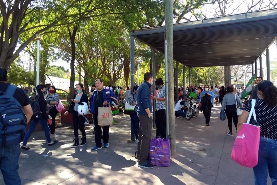 Las aglomeraciones regresaron casi en toda la Zona Metropolitana.