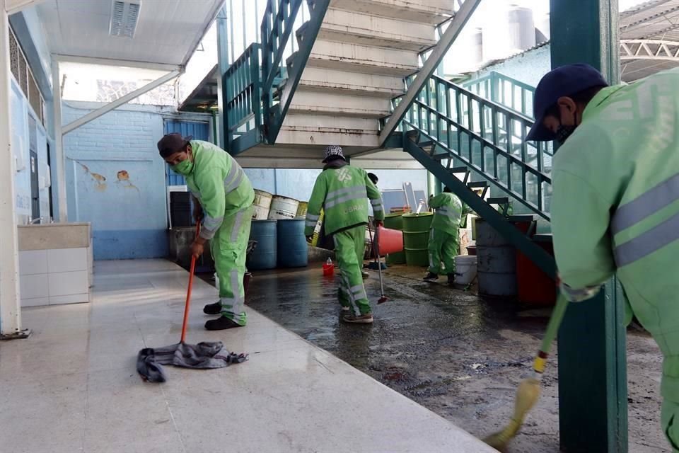 Escuela en la Colonia San Mateo Tlaltenango, en la Alcaldía Cuajimalpa, donde se comenzará a aplicar la vacuna para personas de la tercera edad.