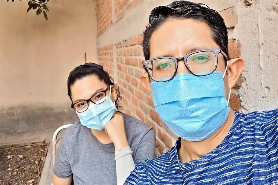 Rocío y su novio se ven una hora a la semana y con extremas medidas de seguridad sanitaria.
