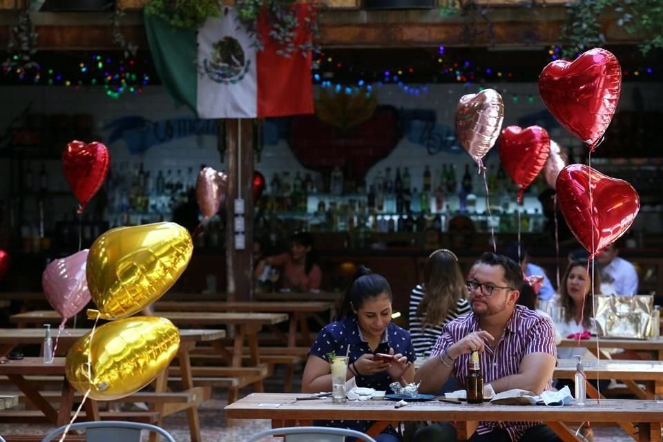 La reapertura fue una bocanada para los restauranteros, pues varios restaurantes han cerrado debido a la pandemia.