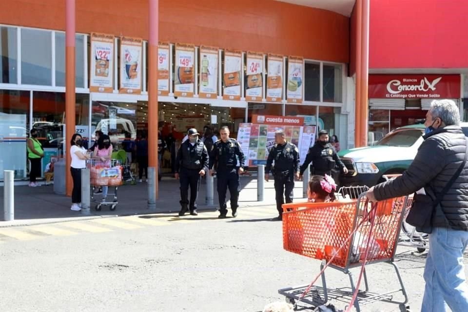 Asaltan joyería en Plaza Oriente