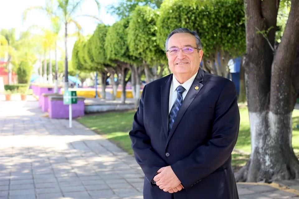 Francisco Ramírez Yáñez, Rector de la Univa.