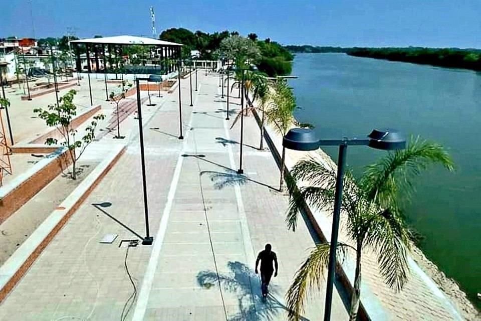 El malecón del río Tulijá es renovado gracias al proyecto de mejoramiento urbano de la 4T.