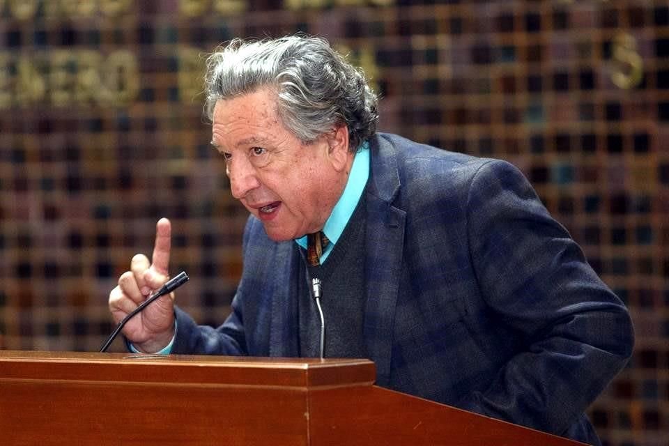 Arreola Sánchez fue impulsor desde sus orígenes de la Feria Internacional del Libro de Guadalajara.