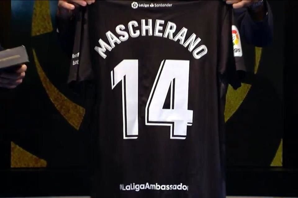 el argentino presumió una playera con el 14 en la espalda.