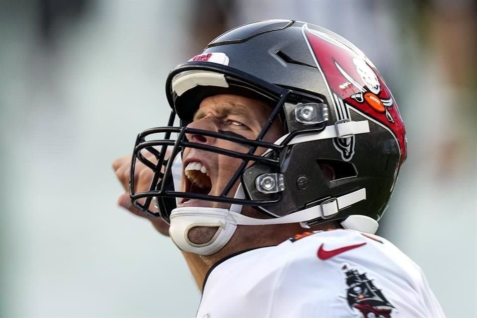 Tampa Bay quiere que Tom Brady se retire jugando para ellos.