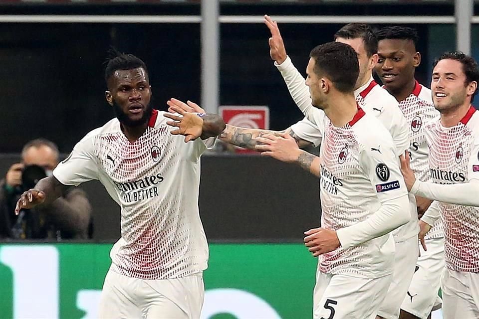 Franck Kessie fue el autor el tanto rossonero, al cobrar de buena forma el tiro penal.