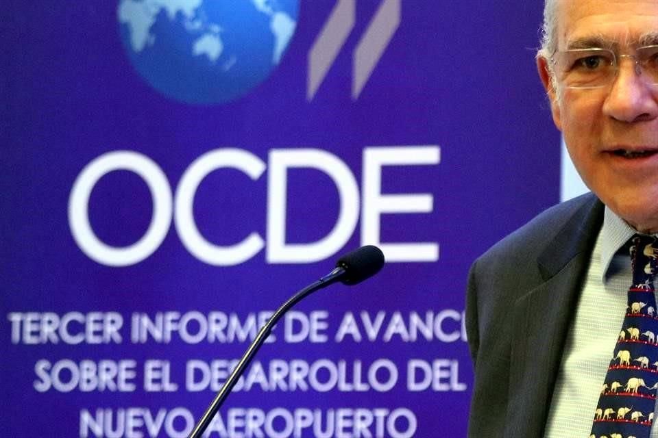 La OCDE prevé que la economía de México crezca 4.5 por ciento en 2021.