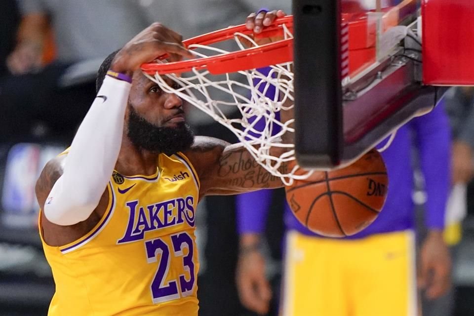 La estrella de los Lakers aseguró que siempre levantará la voz ante las injusticias sociales.