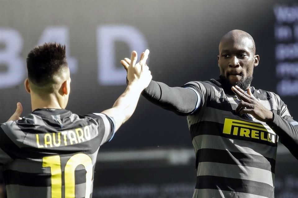 Lautaro Martínez y Romelu Lukaku se juntaron para abrir el marcador antes de cumplirse el primer minuto del partido.
