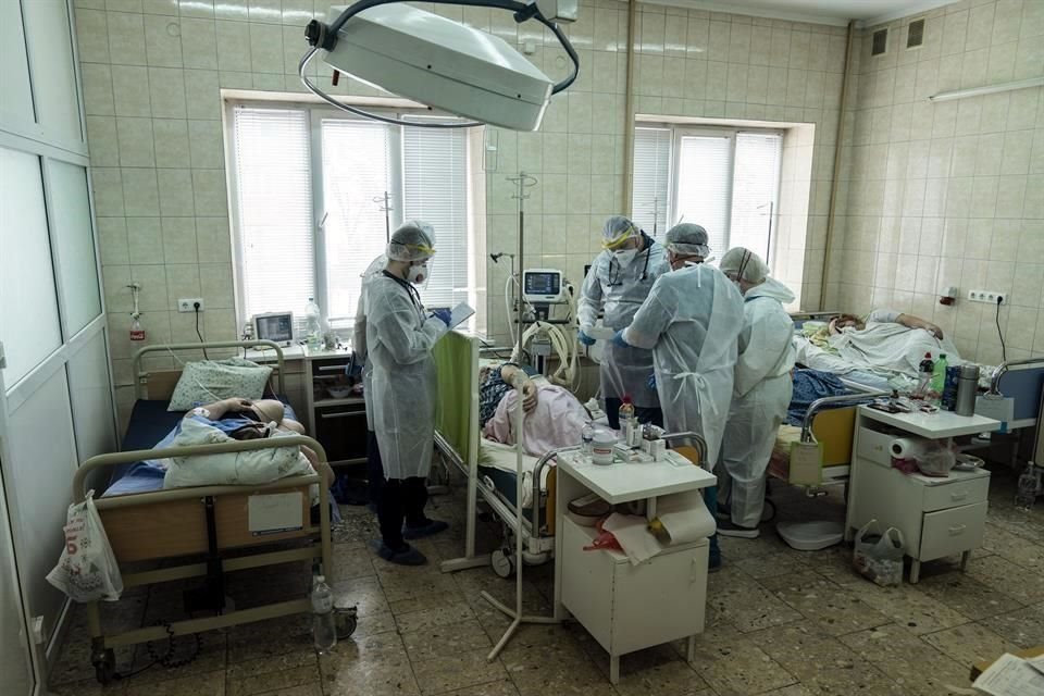 Pese a que en febrero el número de hospitalizaciones ha ido a la baja, este ha sido el segundo mes más letal.