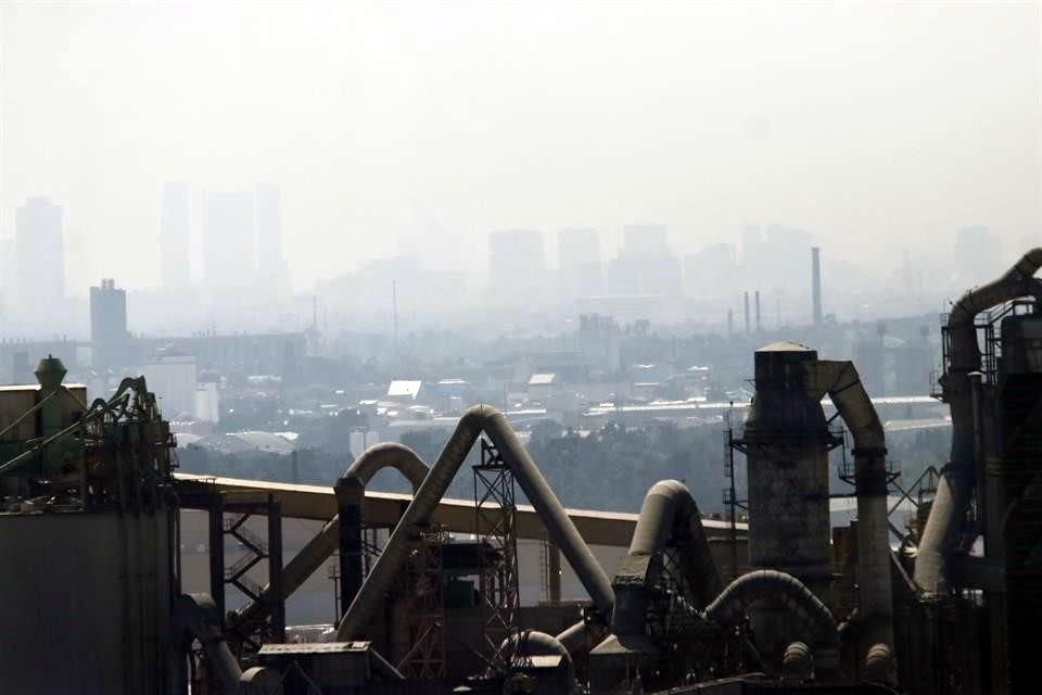 Conforme se acerca la primavera aumenta la concentración de contaminantes en la Capital.