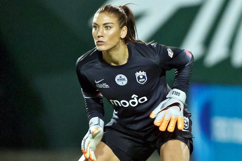Hope Solo etiquetó a Zlatan Ibrahimovic de tonto e hipócrita.