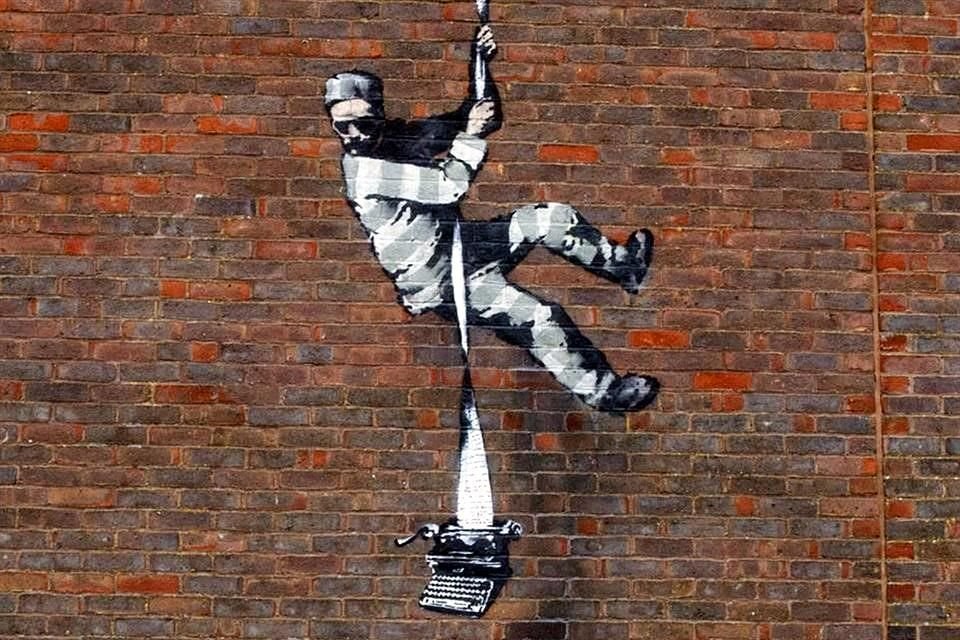 La nueva obra de Banksy se reveló el lunes, y el jueves subió un video de cómo la realizó.