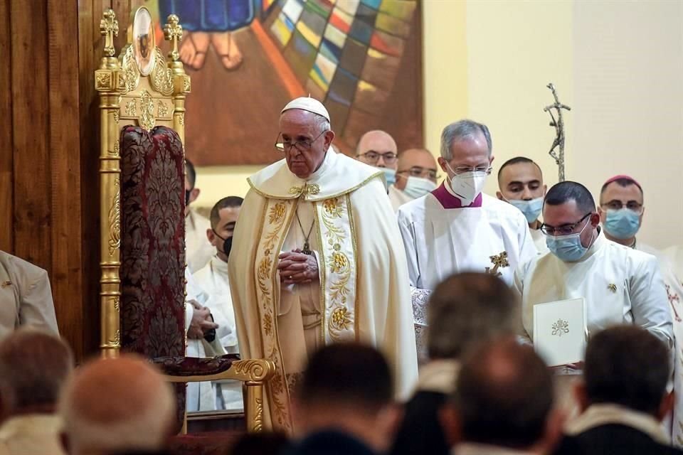 El Papa Francisco en la Catedral caldea de San José, en Bagdad.