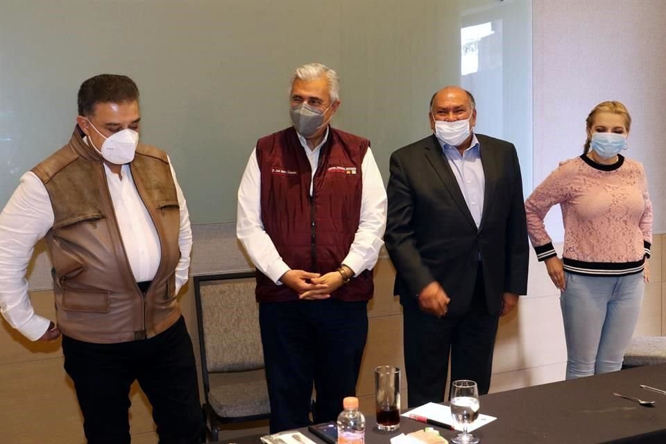 Carlos Lomelí (izq. a der.), José Narro, Antonio Pérez y Claudia Delgadillo tuvieron una reunión privada en Zapopan.