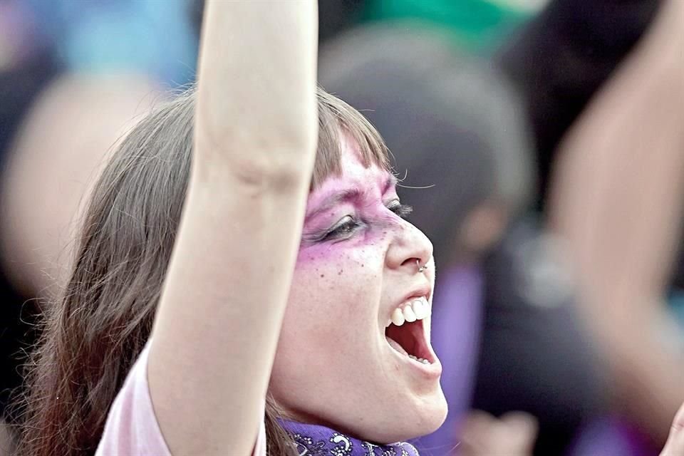 A un año de que emergiera la gigantesca ola morada del 8M, activistas expresan que, pese a la pandemia, el movimiento está vivo.