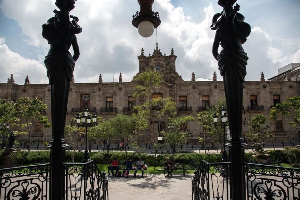 El Gobierno de Jalisco tiene asignados 279 agentes para servicios de protección personal.