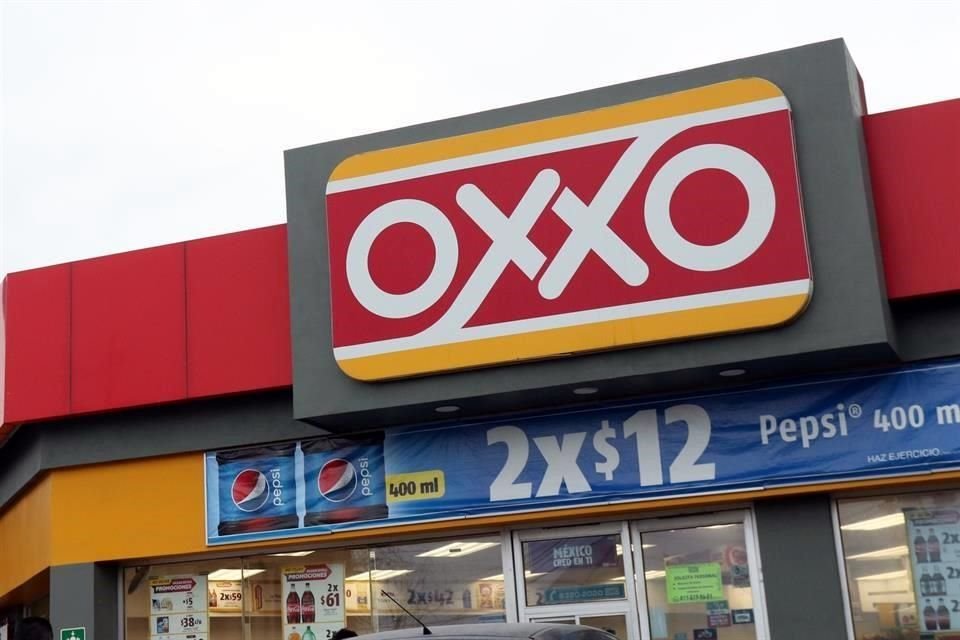 En el periodo afectado por las restricciones de movilidad, las tiendas Oxxo pasaran de 19 mil 598 a 19 mil 706.