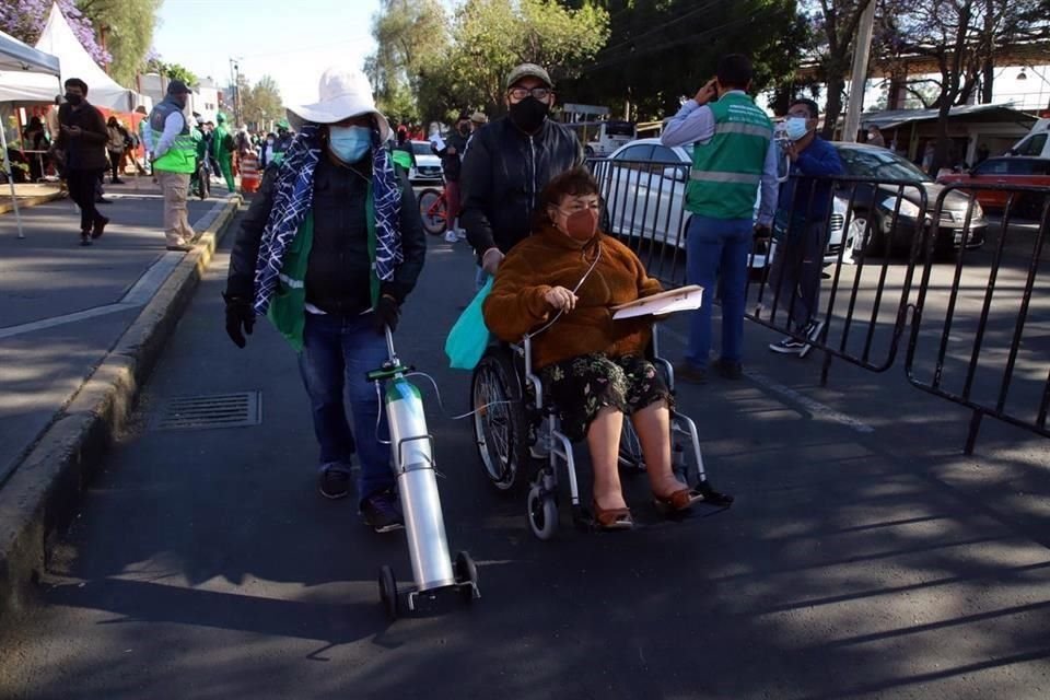 Hoy es el turno de los adultos mayores cuyos apellidos empiecen con A y B.