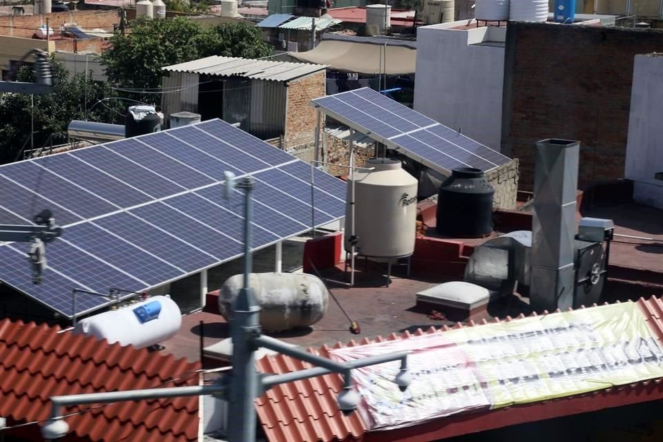 La afectación se dirige a la generación de energía renovables a gran escala, mientras que la producida en casa no sufrirá cambios.
